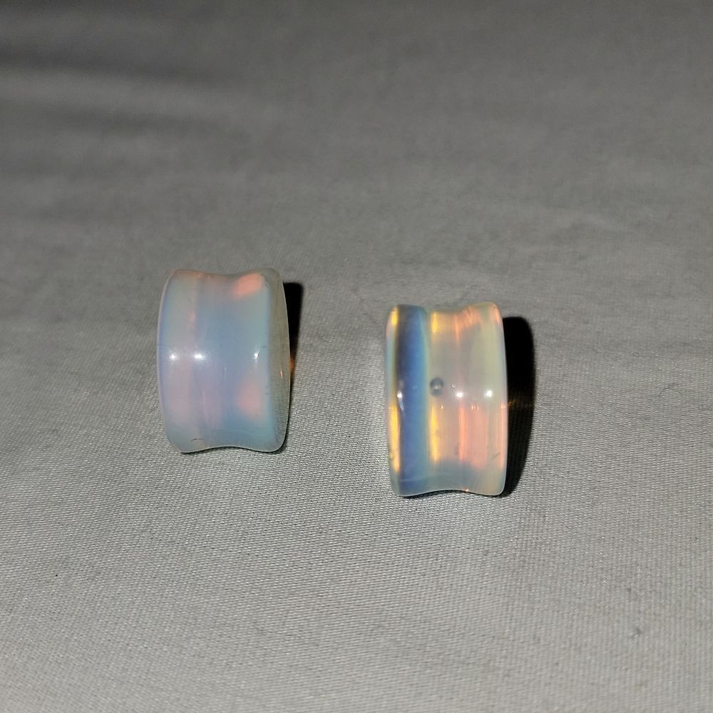 ½ plugs  - Picture 3 of 3